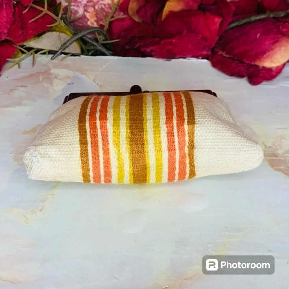 Vintage 70s Orange And Cream Striped Kisslock Change Purse - Picture 6 of 8